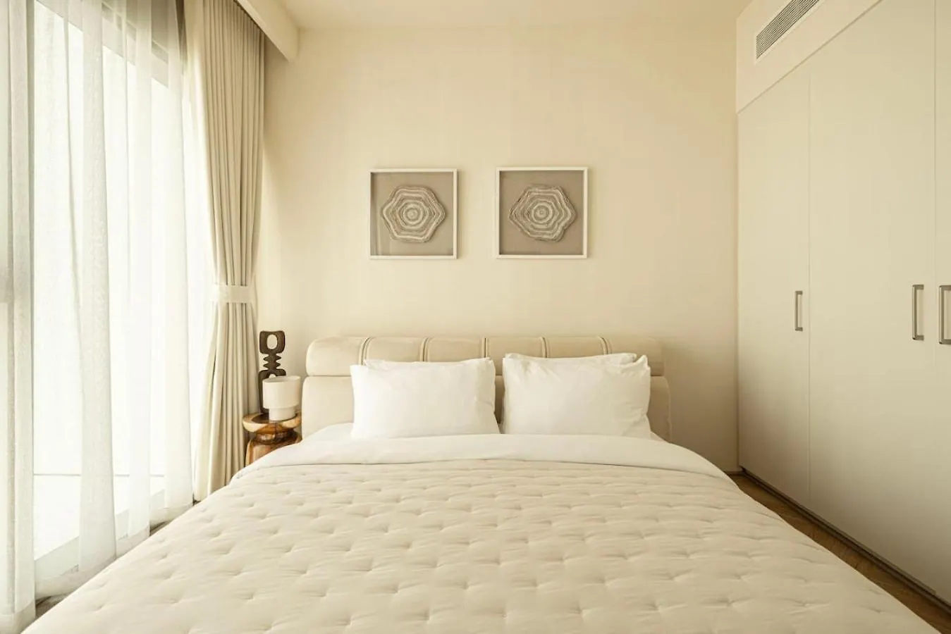 Apartment Seraya Residence 5 - 4Bdr - Burj Views - Private Jacuzzi Dubai